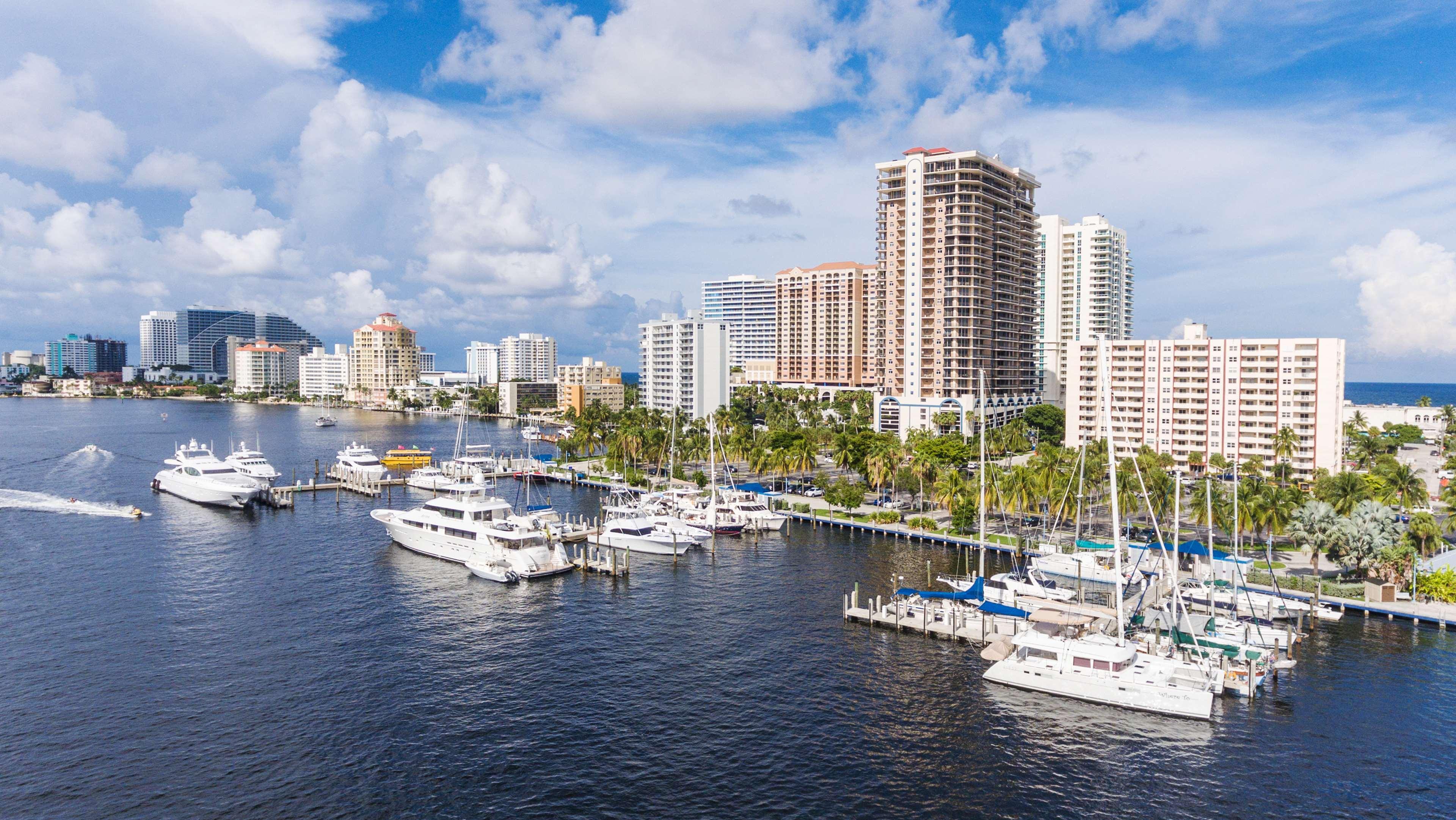 Hyatt Place Fort Lauderdale Cruise Port & Convention Center Hotel Exterior photo