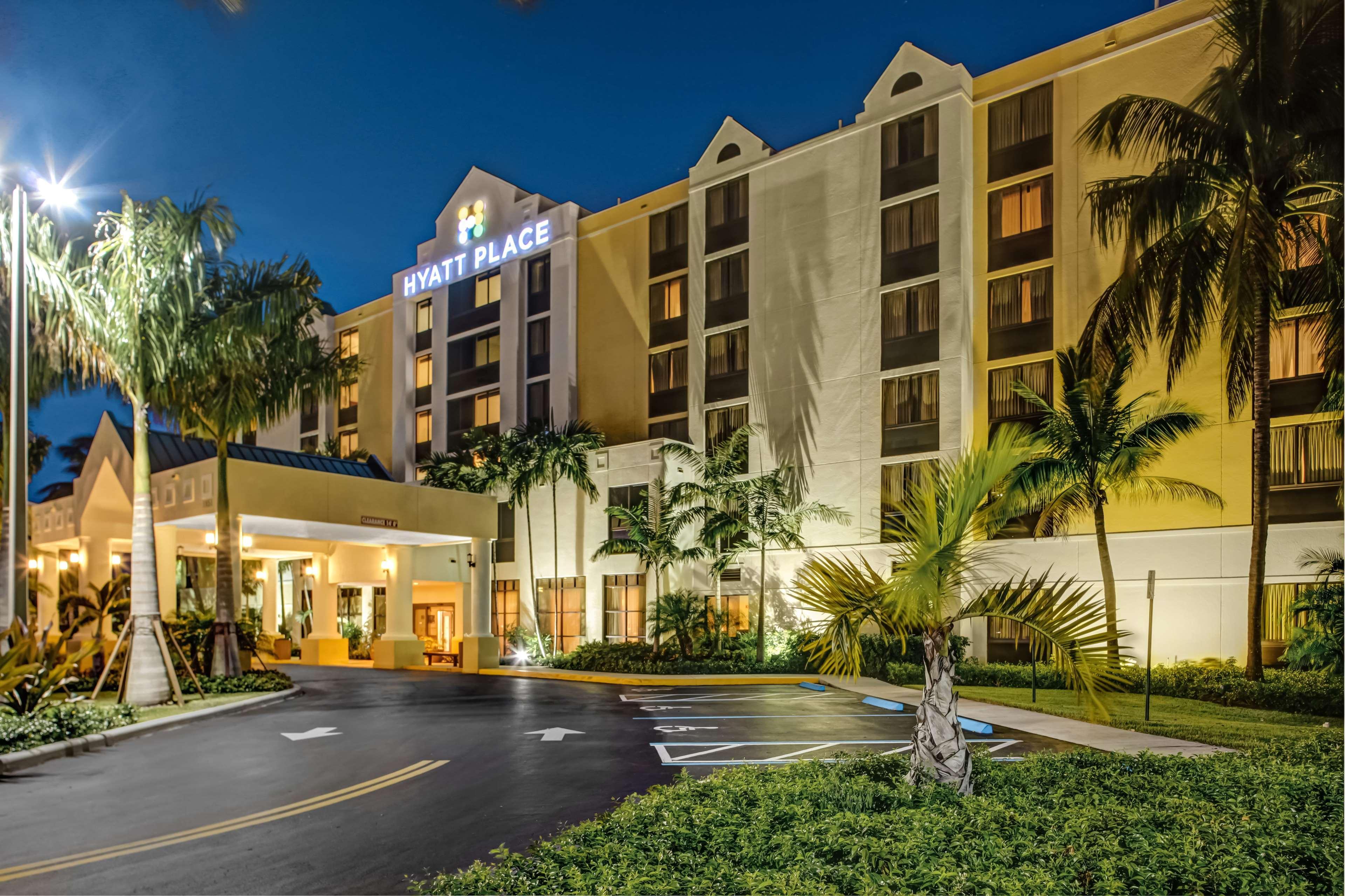 Hyatt Place Fort Lauderdale Cruise Port & Convention Center Hotel Exterior photo