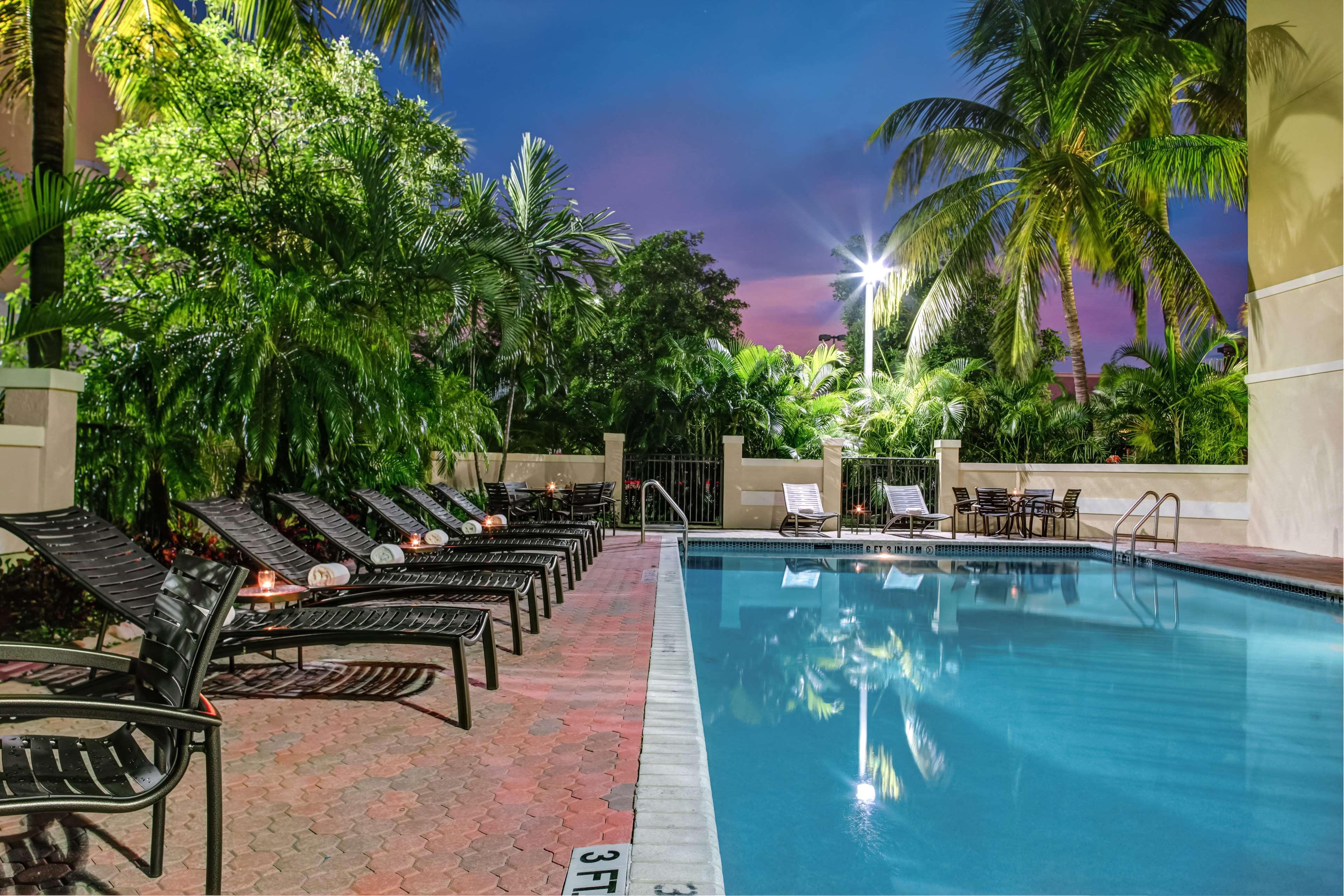 Hyatt Place Fort Lauderdale Cruise Port & Convention Center Hotel Exterior photo