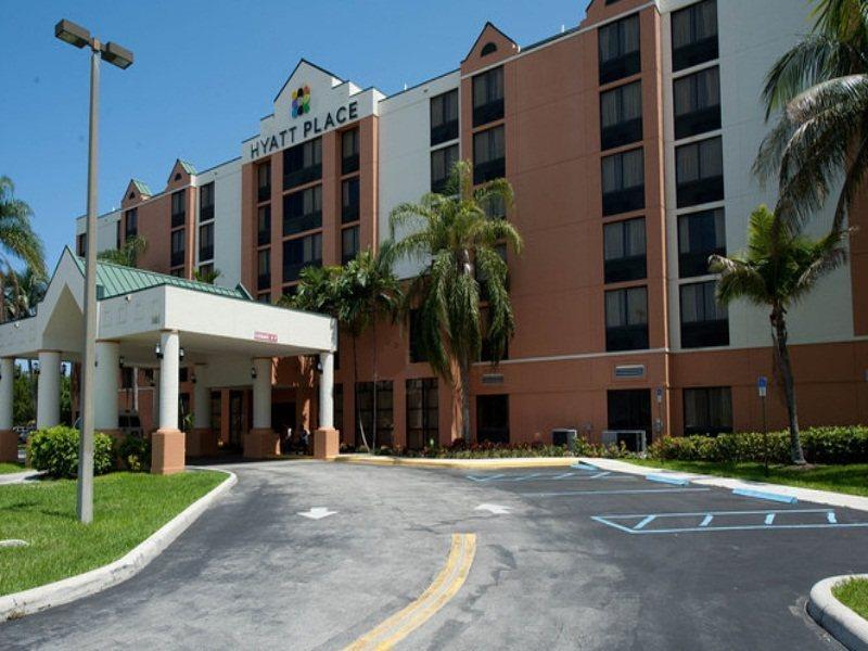 Hyatt Place Fort Lauderdale Cruise Port & Convention Center Hotel Exterior photo