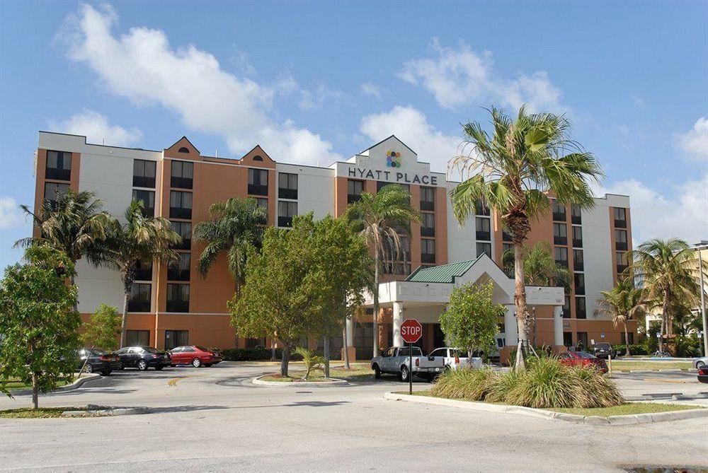 Hyatt Place Fort Lauderdale Cruise Port & Convention Center Hotel Exterior photo